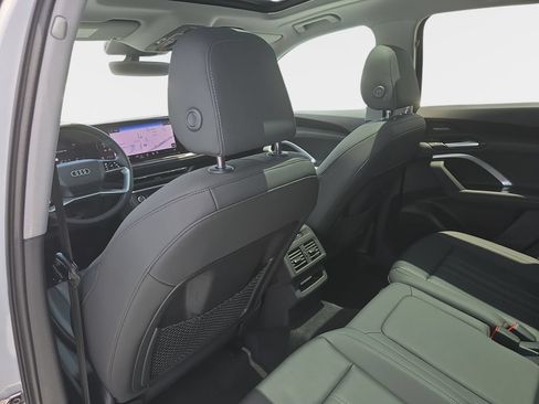 Certified 2025 Audi Q5 Premium Plus w/ Premium Plus AWD/4WD image 10
