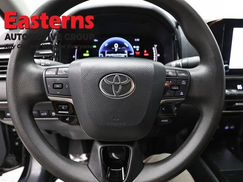 Used 2025 Toyota Camry LE FWD image 10