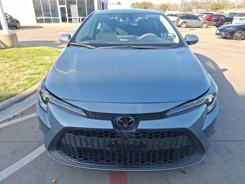 Used 2022 Toyota Corolla LE image 9