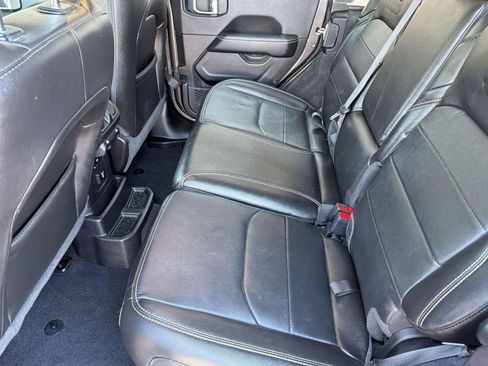 Used 2021 Jeep Wrangler Unlimited Sahara AWD/4WD image 22