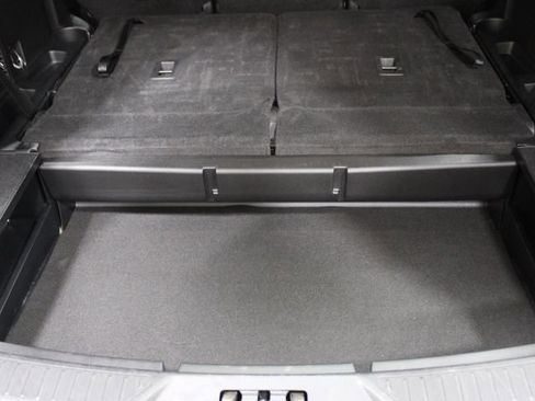 Used 2023 Ford Explorer XLT w/ Equipment Group 202A image 15