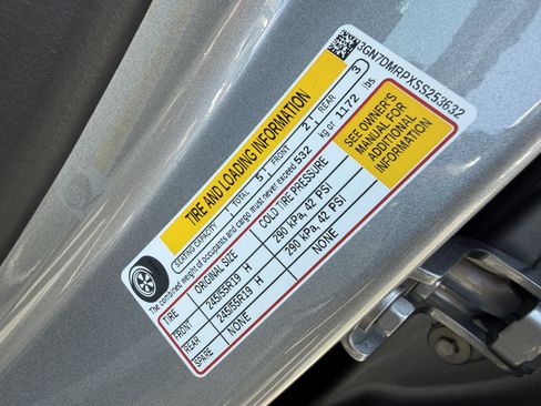 Used 2025 Chevrolet Equinox EV LT FWD image 28