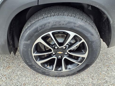 Used 2025 Chevrolet TrailBlazer LT AWD/4WD image 25
