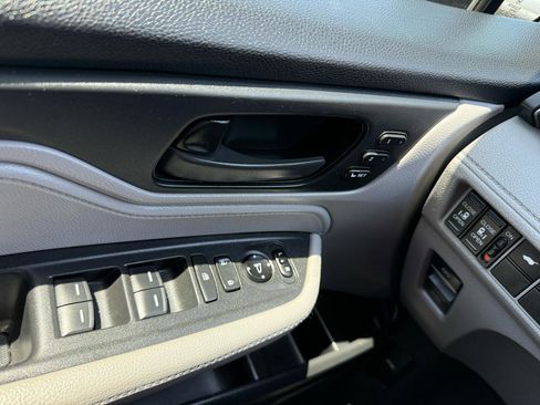 Used 2018 Honda Odyssey EX-L image 32