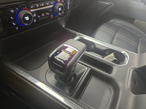 Certified 2025 Chevrolet Silverado 1500 High Country image 24