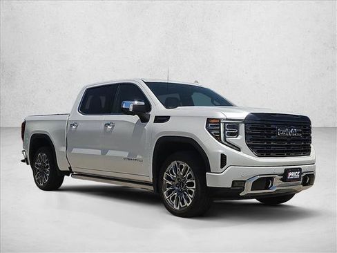 Used 2023 GMC Sierra 1500 Denali Ultimate AWD/4WD image 3