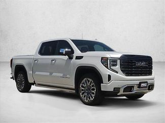 Used 2023 GMC Sierra 1500 Denali Ultimate AWD/4WD video 3