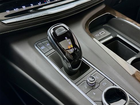 Used 2023 Cadillac Escalade Sport Platinum image 18