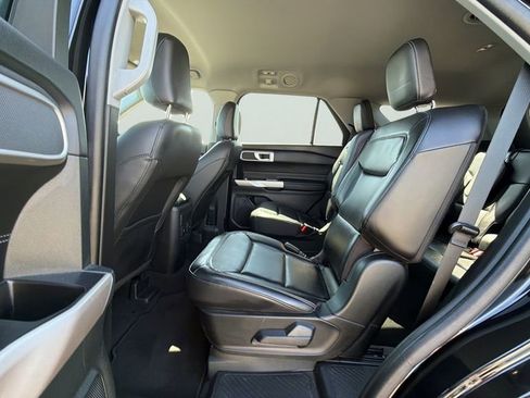 Used 2023 Ford Explorer XLT w/ Equipment Group 202A AWD/4WD image 25