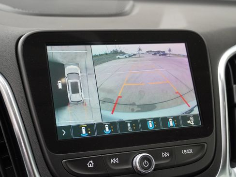 Used 2021 Chevrolet Equinox Premier image 12