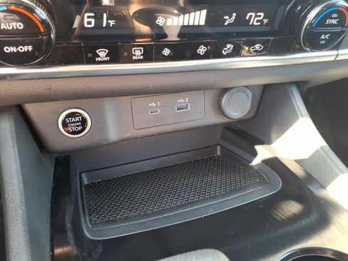 Certified 2023 Nissan Rogue SV image 24