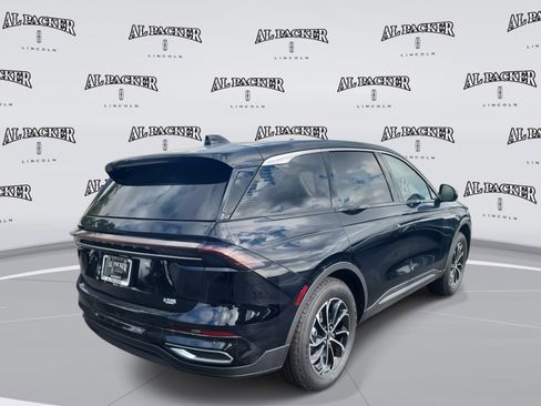 New 2026 Lincoln Nautilus Premier image 5