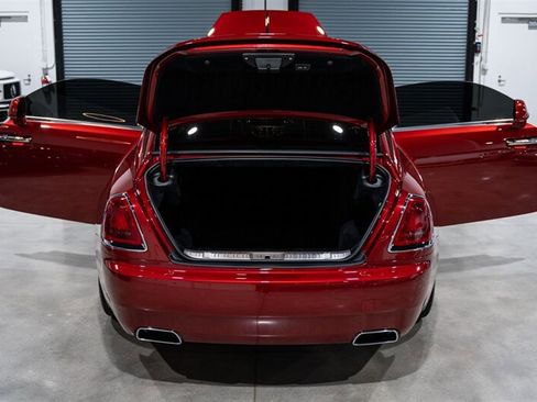 Used 2019 Rolls-Royce Wraith RWD image 41