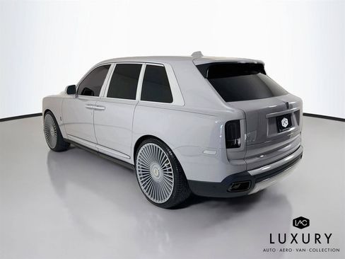 Used 2024 Rolls-Royce Cullinan Black Badge w/ Leather Finishing Pack AWD/4WD image 8