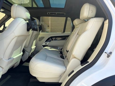 Certified 2023 Land Rover Range Rover Long Wheelbase SE AWD/4WD image 13