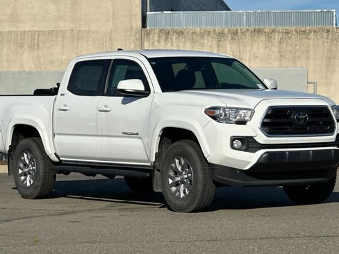 Used 2019 Toyota Tacoma SR5 image 5