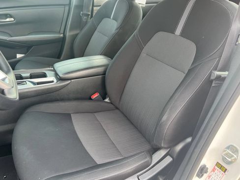 Used 2023 Nissan Sentra SV FWD image 11