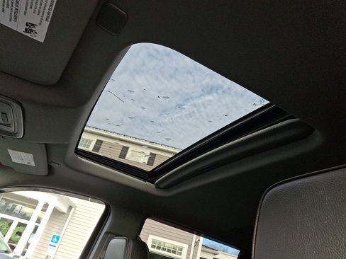 Used 2024 GMC Sierra 3500 Denali w/ Denali Reserve Package image 14