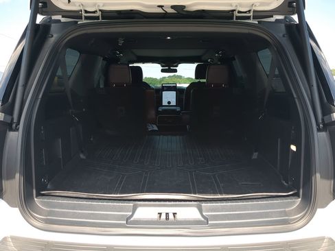 Certified 2022 Ford Expedition Max Limited RWD image 11