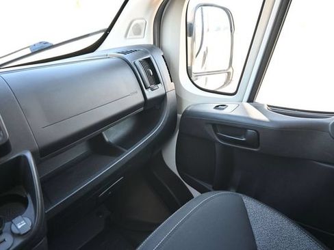 Used 2019 RAM ProMaster 2500 w/ Interior Convenience Group FWD image 7