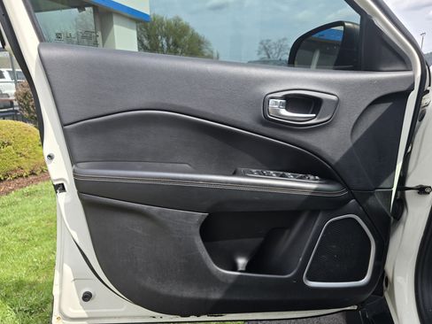 Used 2018 Jeep Compass Sport image 13