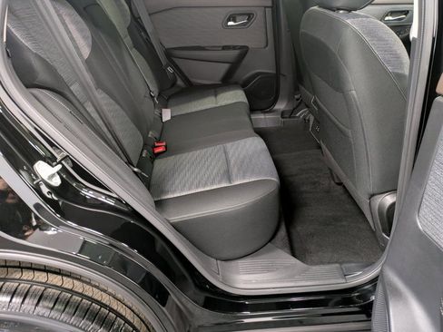 Used 2023 Nissan Rogue SV image 26