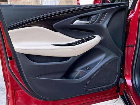 Used 2019 Buick Envision Essence image 24