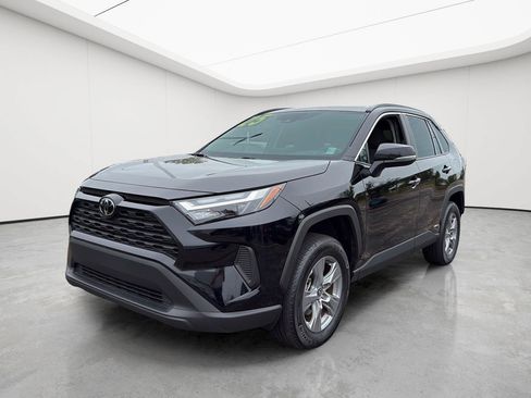 Used 2025 Toyota RAV4 XLE w/ Convenience Package AWD/4WD image 3