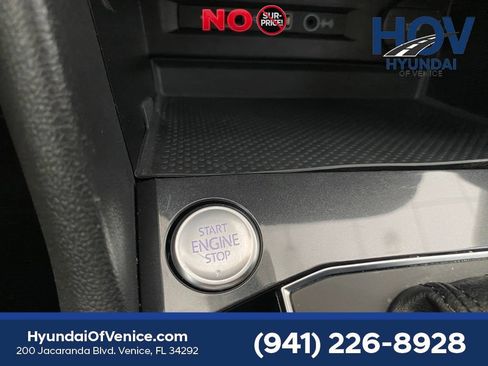 Used 2018 Volkswagen Tiguan SE AWD/4WD image 35