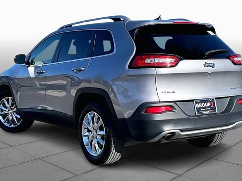 Used 2017 Jeep Cherokee Limited image 12