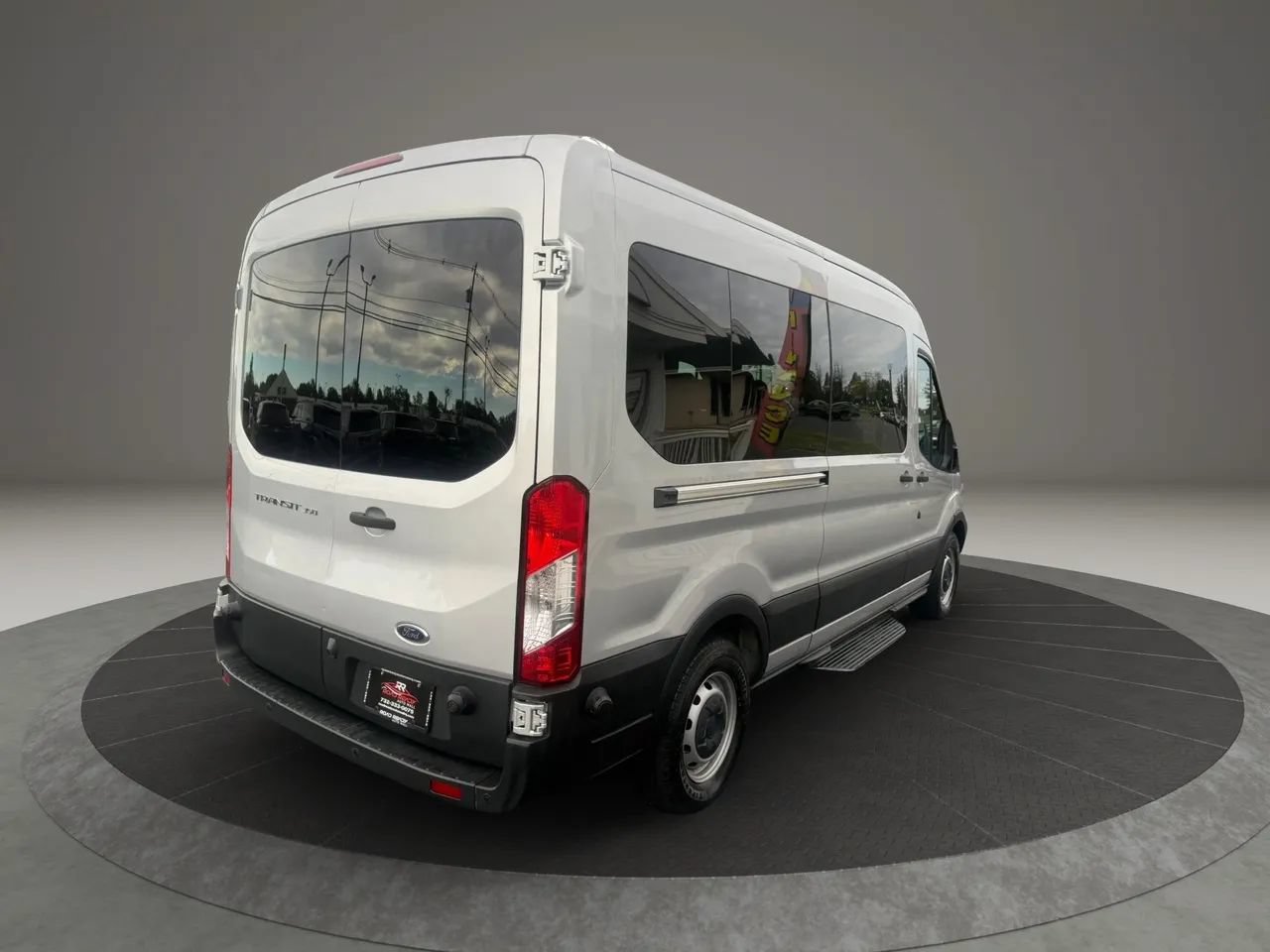 Used 2017 Ford Transit 350 XL RWD image 7