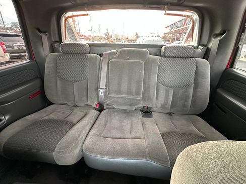 Used 2004 Chevrolet Avalanche 2WD image 19