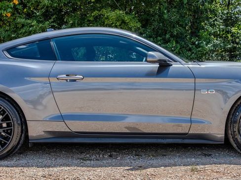 Used 2021 Ford Mustang GT RWD image 6