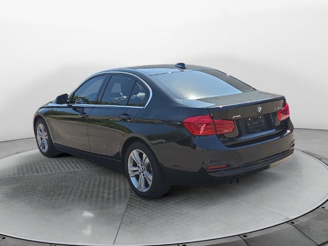 Used 2018 BMW 330i xDrive Sedan AWD/4WD image 3