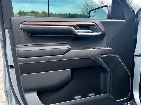 Used 2023 Chevrolet Silverado 1500 RST AWD/4WD image 9