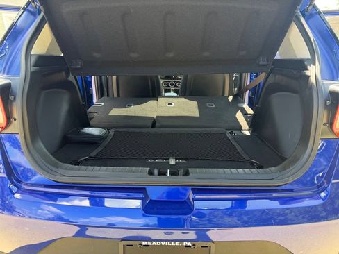 Used 2024 Hyundai Venue SEL FWD image 32