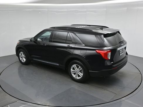 Certified 2023 Ford Explorer XLT RWD image 40