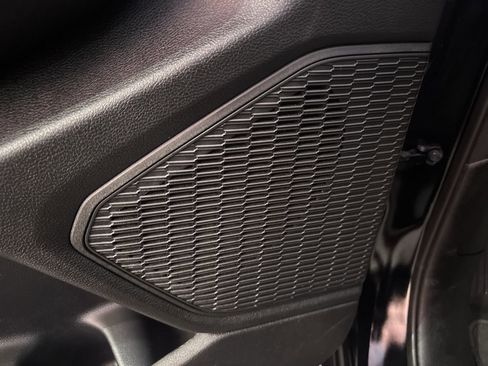 Used 2025 Jeep Grand Cherokee Laredo X image 18