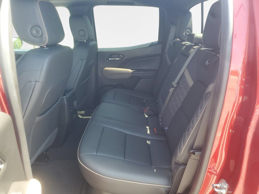 Used 2024 GMC Canyon Denali AWD/4WD image 24