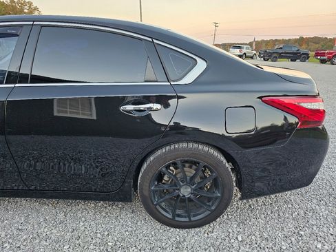 Used 2017 Nissan Altima 2.5 S w/ Power Driver Seat Package image 6