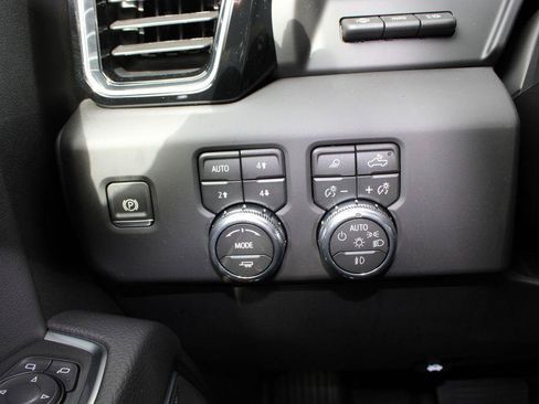 New 2026 GMC Sierra 1500 Denali AWD/4WD image 12