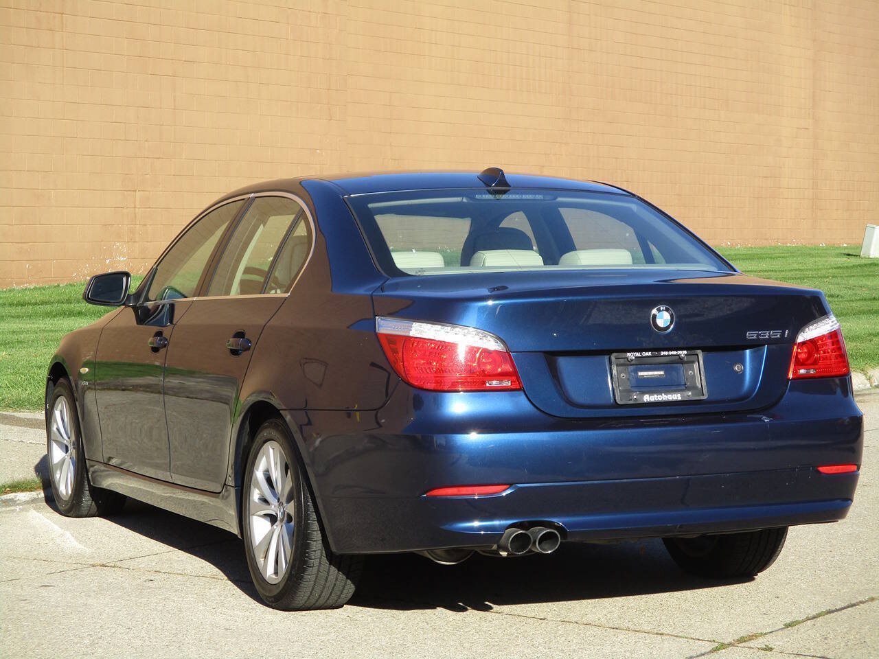 Used 2010 BMW 535i xDrive Sedan AWD/4WD image 5