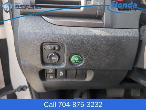 Used 2022 Honda Pilot TrailSport image 26