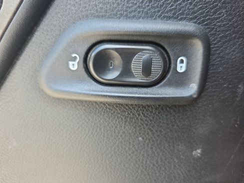 Used 2017 Jeep Wrangler Unlimited Sport AWD/4WD image 21