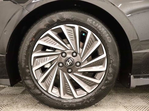 Used 2025 Hyundai Sonata Limited FWD image 6