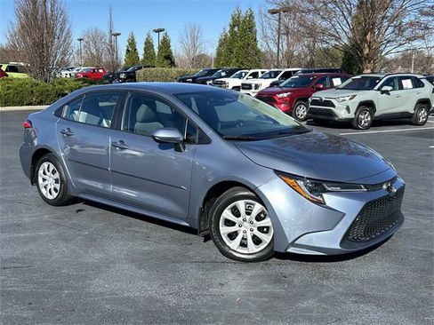 Used 2023 Toyota Corolla LE image 2