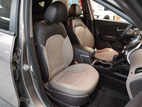 Used 2012 Hyundai Tucson Limited image 24