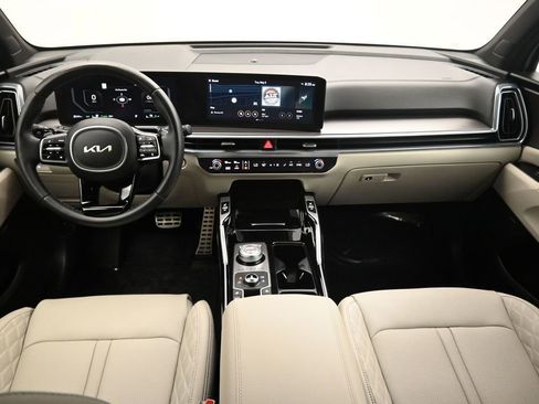 Used 2025 Kia Sorento SX Prestige AWD/4WD image 25