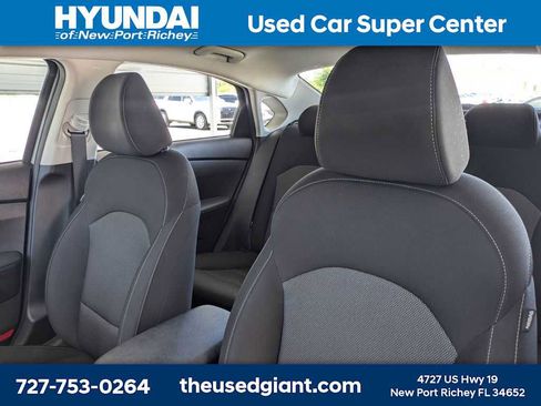 Used 2024 Kia Forte LXS FWD image 7