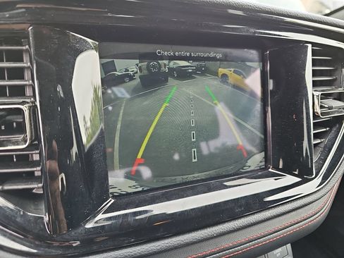 Used 2023 Dodge Durango GT RWD image 29